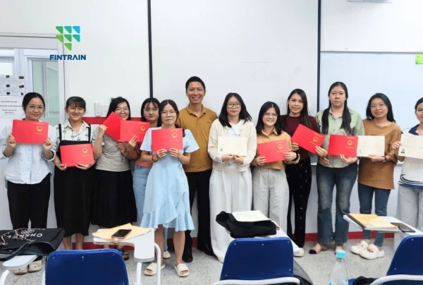 hoc-vien-khoa-hoc-tai-fintrain-1