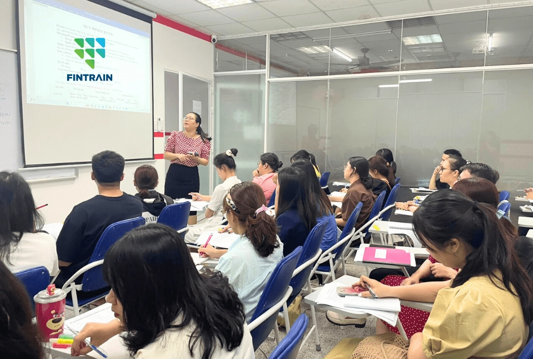 hoc-vien-khoa-hoc-tai-fintrain